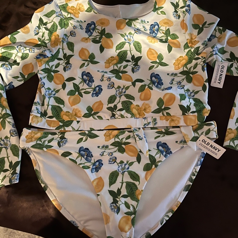 Old navy swimsuit